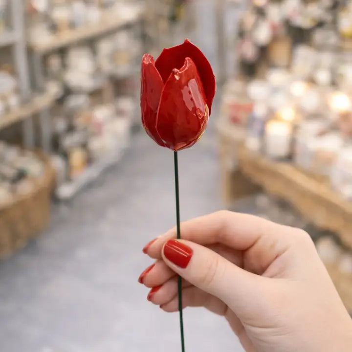 Flor italiana em cerâmica, tulipa vermelha com haste 6–7 cm – Capodimonte