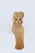 SEREINHA SENTADA