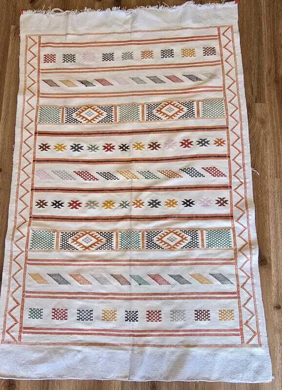 TAPETE MARROQUINO 95 X 150 CM SMAL BEGE